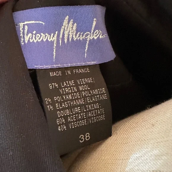 Thierry Mugler black blazer w/shoulder pads and covered buttons Size 38 (US 6)
